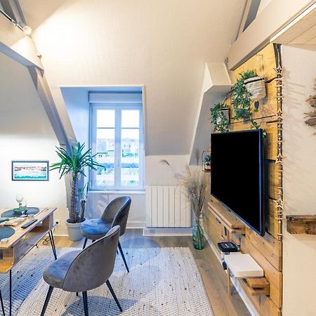 Le Petit Melorien Apartment แซงต์-เมลัวร์-เดส์-ซงด์ ภายนอก รูปภาพ