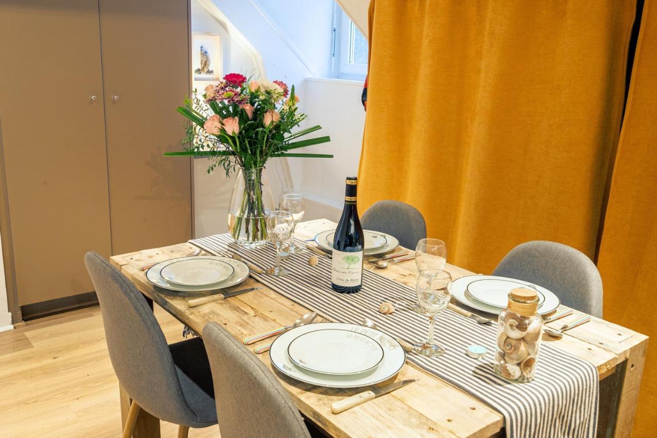Le Petit Melorien Apartment แซงต์-เมลัวร์-เดส์-ซงด์ ภายนอก รูปภาพ