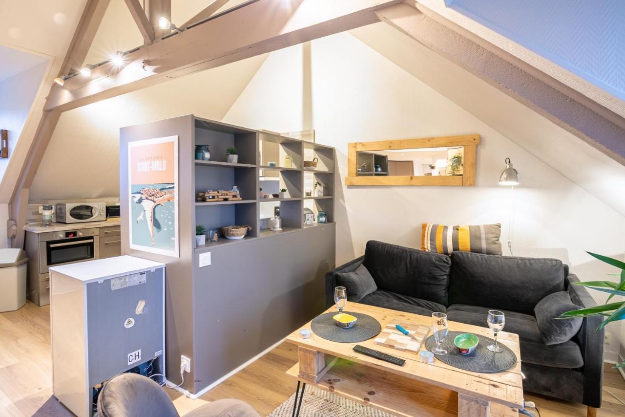 Le Petit Melorien Apartment แซงต์-เมลัวร์-เดส์-ซงด์ ภายนอก รูปภาพ